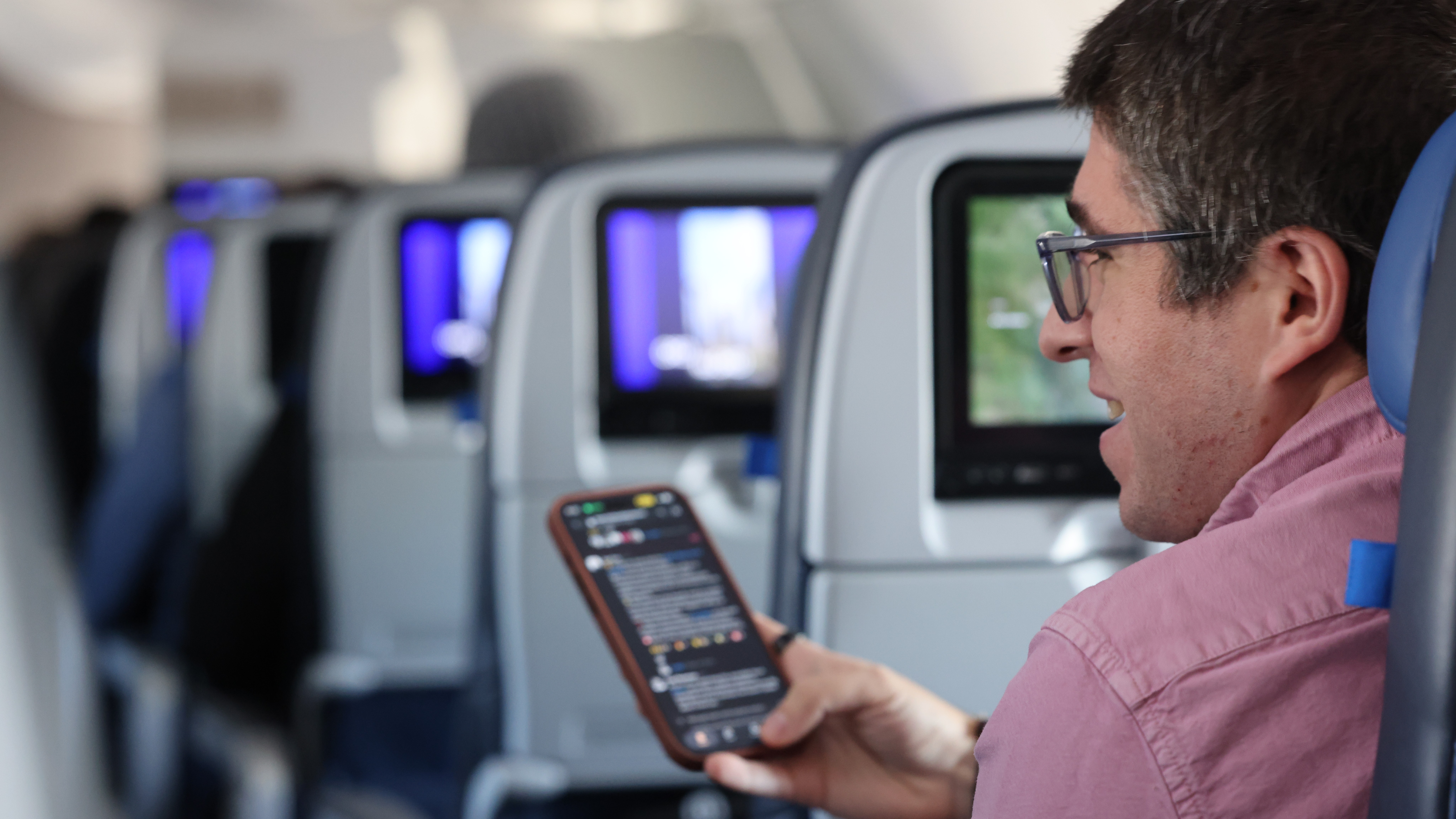 United Airlines first Starlink flight on mainline jet